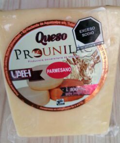 Queso parmesano artesanal de Leche de Vaca - Una delicia saludable hecha en México